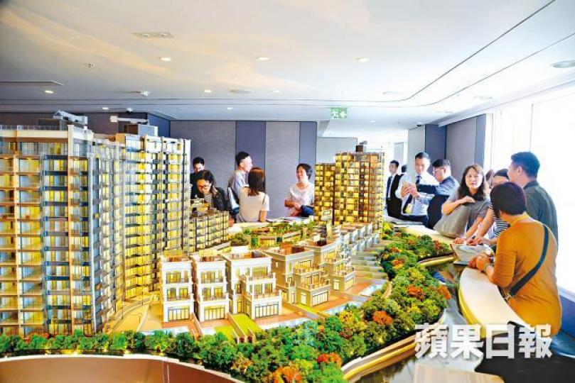 泓碧昨開放示範單位,睇樓客毋須大排長龍即可參觀。 泓碧昨開放示範單位,睇樓客毋須大排長龍即可參觀。