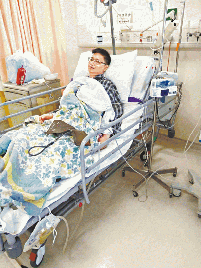 Eric因急性肝衰竭,留醫瑪麗ICU,肝臟幾近失去全部功能。江太昨談及丈夫病情時一度激動落淚。黃耀興攝 Eric因急性肝衰竭,留醫瑪麗ICU,肝臟幾近失去全部功能。江太昨談及丈夫病情時一度激動落淚。黃耀興攝