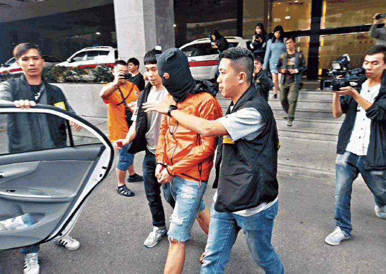 35歲港男涉於澳門任職補習教師期間性侵多名男學生,前日落網。 35歲港男涉於澳門任職補習教師期間性侵多名男學生,前日落網。
