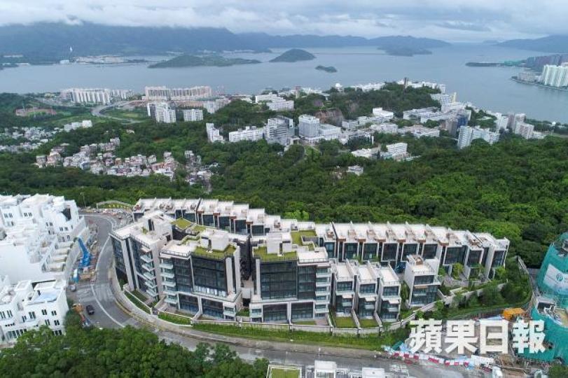 樓市旺時,新盤招標可將利潤最大化。不過喺跌市下,招標賣樓就等同將市場僅有嘅購買力送畀對手。 資料圖片 樓市旺時,新盤招標可將利潤最大化。不過喺跌市下,招標賣樓就等同將市場僅有嘅購買力送畀對手。 資料圖片