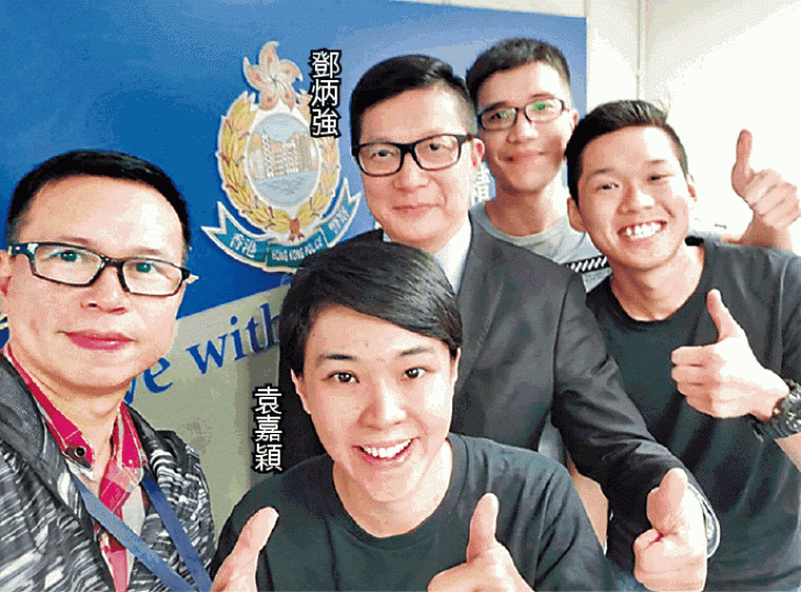 開槍女警袁嘉穎事後獲行動處長鄧炳強打氣。 開槍女警袁嘉穎事後獲行動處長鄧炳強打氣。