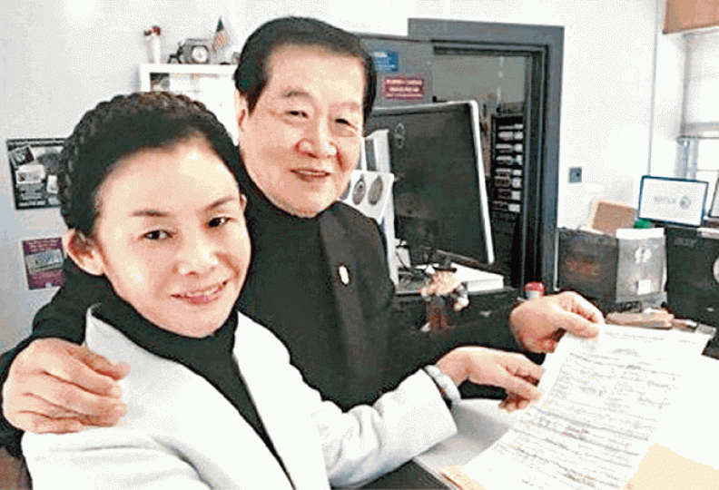 李昌鈺(右)將於下周六迎娶62歲的揚州企業家蔣霞萍。 李昌鈺(右)將於下周六迎娶62歲的揚州企業家蔣霞萍。