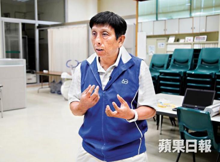 雷雄德副教授稱,每人適用的阻力水平無絕對標準,選購阻力帶宜親身測試。 雷雄德副教授稱,每人適用的阻力水平無絕對標準,選購阻力帶宜親身測試。