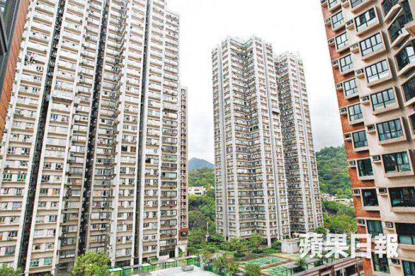業主睇淡後市,希爾頓中心減價至500萬元易手。資料圖片 業主睇淡後市,希爾頓中心減價至500萬元易手。資料圖片