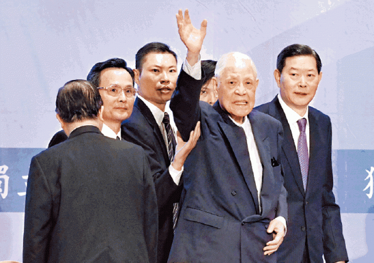 李登輝近年屢傳健康欠佳。資料圖片 李登輝近年屢傳健康欠佳。資料圖片