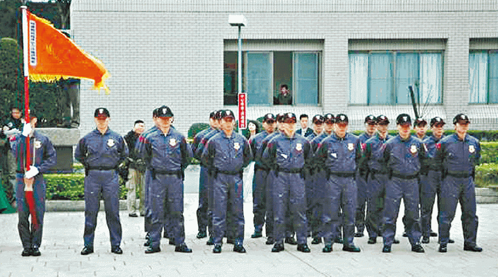 憲兵警衞大隊爆出不倫戀。台灣《蘋果日報》 憲兵警衞大隊爆出不倫戀。台灣《蘋果日報》