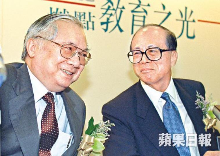 胡應湘(左)旗下合和與李嘉誠的長實,曾為華資「五虎將」。資料圖片 胡應湘(左)旗下合和與李嘉誠的長實,曾為華資「五虎將」。資料圖片