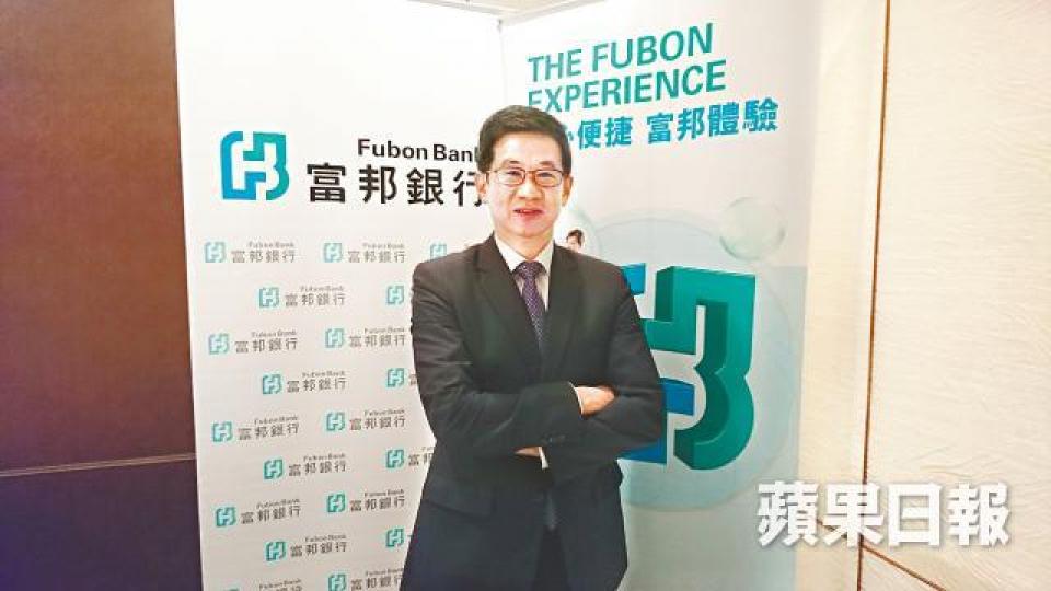 Frankie近排勤力練舞做gym，仲話要同同事分享健康心得。