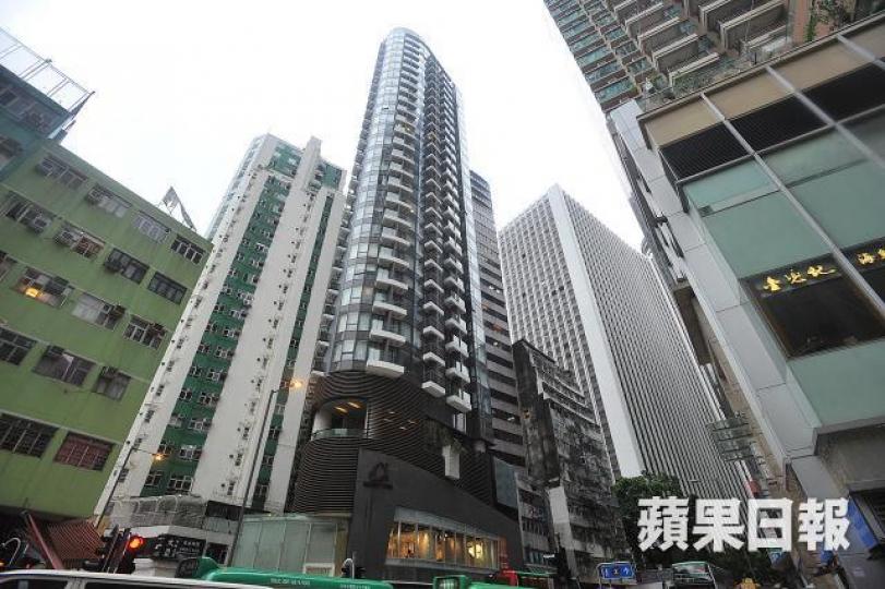 灣仔Queen's Cube開售時，曾被時任發展局長林鄭月娥直言「印象不好，觀感有問題」。資料圖片