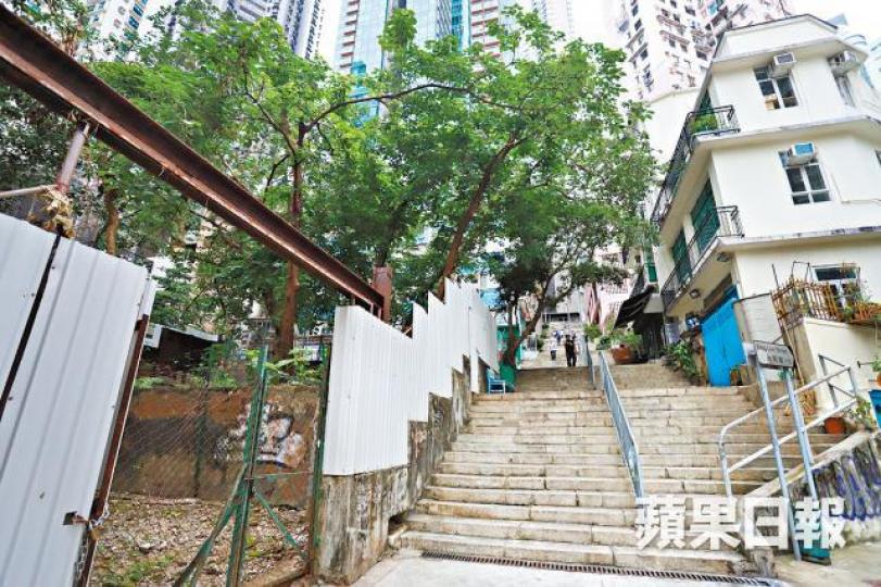 社區團體「卅間之友」倡在上環城皇街閒置土地設「社區客廳」。譚德潤攝