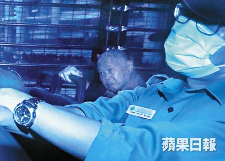 黃國萬昨獲控方接納改認誤殺,指因擔心死後無人照顧妻子而將她勒斃。李家皓攝 黃國萬昨獲控方接納改認誤殺,指因擔心死後無人照顧妻子而將她勒斃。李家皓攝