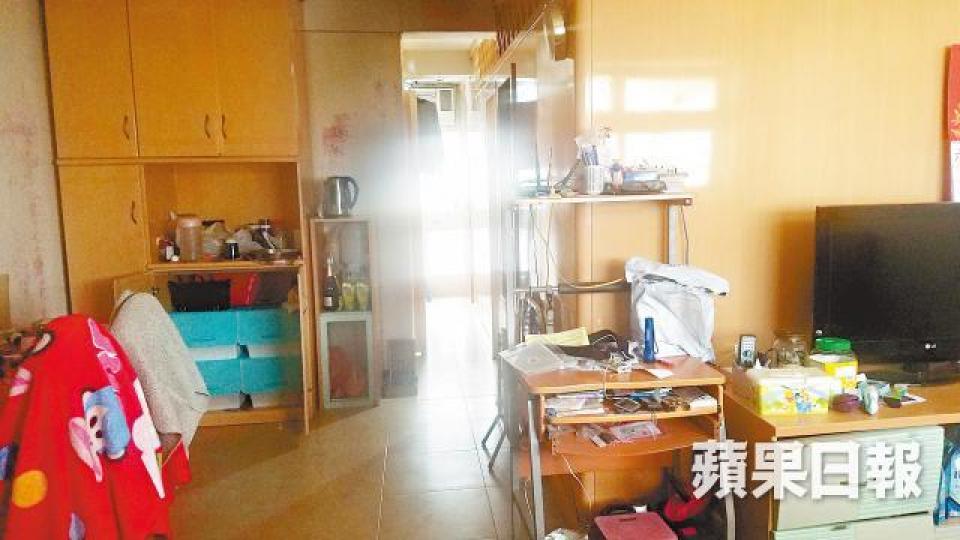 疑犯用作處理屍體的華富邨單位曝光,屋內未見凌亂。梁瑞帆攝 疑犯用作處理屍體的華富邨單位曝光,屋內未見凌亂。梁瑞帆攝