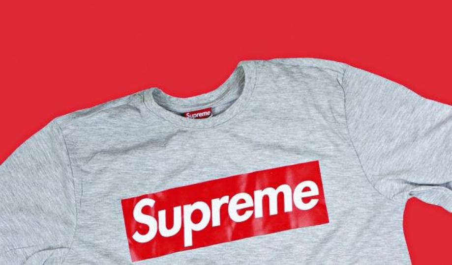 Supreme Italia與正牌Supreme的產品極為相似。 Supreme Italia與正牌Supreme的產品極為相似。