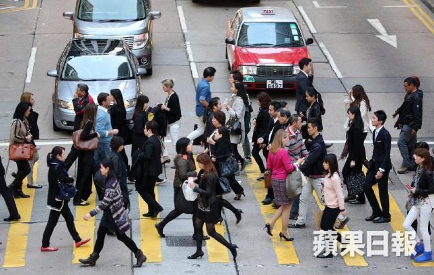 香港的強積金收費貴,因為市場沒有真正的競爭,就算推出eMPF平台,還是未能造福打工仔。資料圖片 香港的強積金收費貴,因為市場沒有真正的競爭,就算推出eMPF平台,還是未能造福打工仔。資料圖片