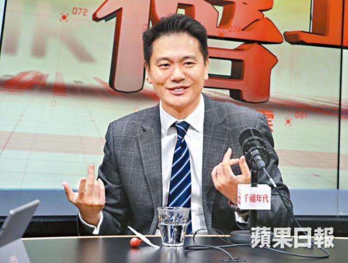 周浩鼎昨早出席電台節目時拒正面回應「打龍通」事件。 周浩鼎昨早出席電台節目時拒正面回應「打龍通」事件。