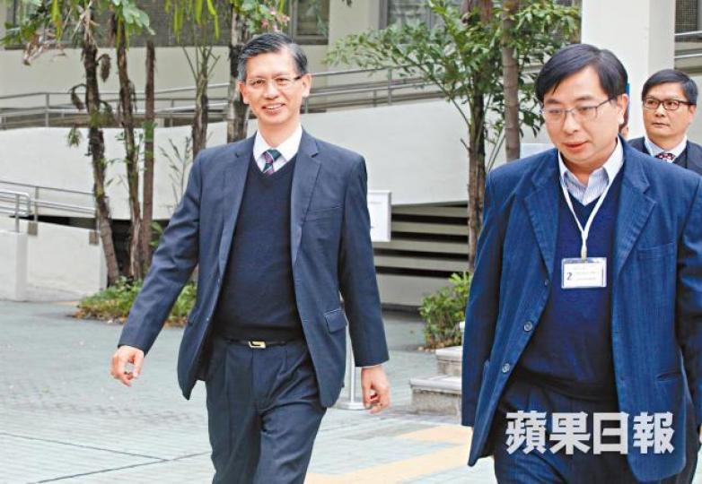 鍾錦華(左)稱港鐵曾兩度向政府提交報告,惟資料有極大出入。李潤芳攝 鍾錦華(左)稱港鐵曾兩度向政府提交報告,惟資料有極大出入。李潤芳攝