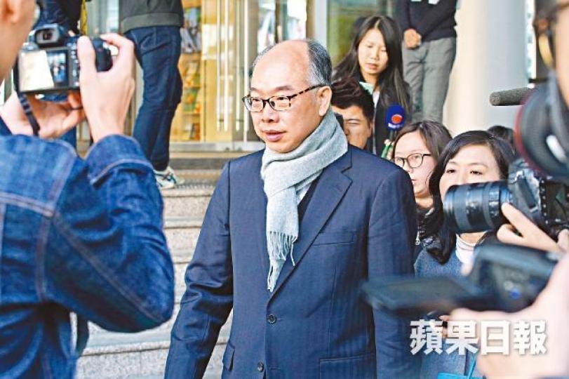 陳帆昨離開時沒回應提問,即登上座駕離開。伍嘉亮攝代表委員會的資深大律師Ian Pennicott昨出席聆訊。 陳帆昨離開時沒回應提問,即登上座駕離開。伍嘉亮攝代表委員會的資深大律師Ian Pennicott昨出席聆訊。