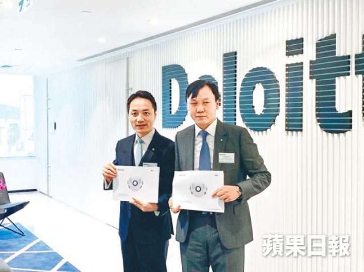 德勤全國上市業務組聯席領導合夥人歐振興(左)指美國市場仍然處於牛市。 德勤全國上市業務組聯席領導合夥人歐振興(左)指美國市場仍然處於牛市。