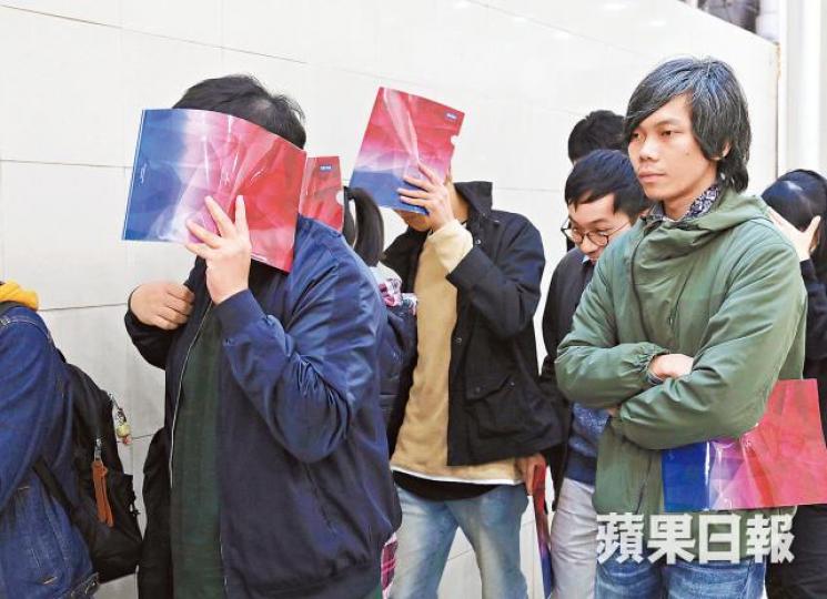 hmv員工轉到銅鑼灣旗艦店出席員工大會。 hmv員工轉到銅鑼灣旗艦店出席員工大會。