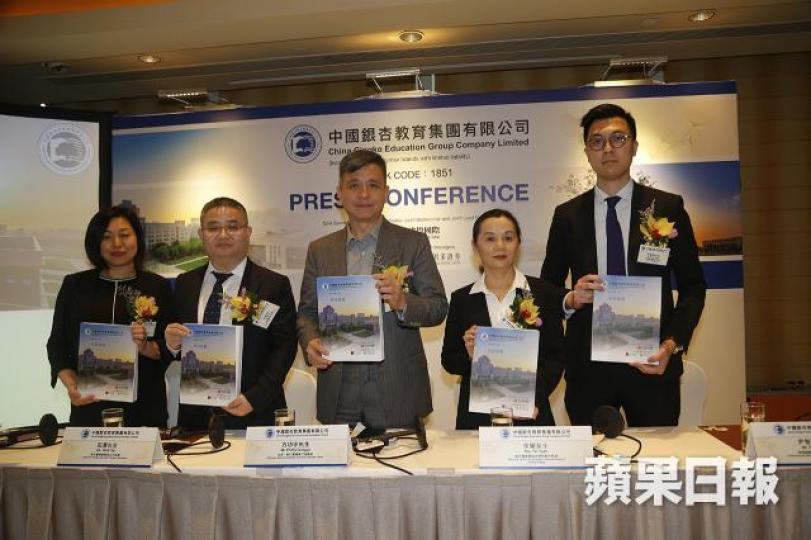 銀杏教育主席方功宇(中)。鄒潔珊攝 銀杏教育主席方功宇(中)。鄒潔珊攝