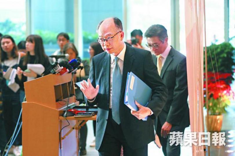 陳帆稱待完成評估分析後才能確定月台結構是否安全。 陳帆稱待完成評估分析後才能確定月台結構是否安全。