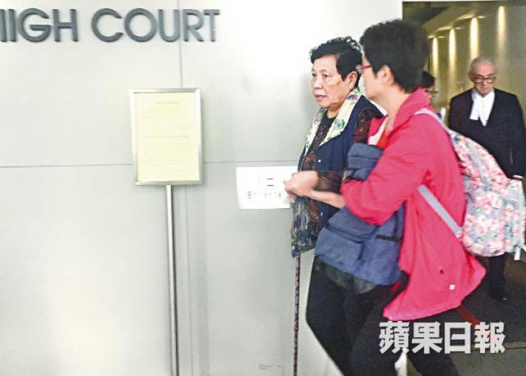 案中73歲主腦巫秀華(左)遭重判。資料圖片 案中73歲主腦巫秀華(左)遭重判。資料圖片