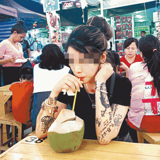 早前有樓上Café安排少女使用交友程式約男士當「飯腳」,少女事成後抽佣或拆賬;圖為Café老闆娘。資料圖片
早前有樓上Café安排少女使用交友程式約男士當「飯腳」,少女事成後抽佣或拆賬;圖為Café老闆娘。資料圖片