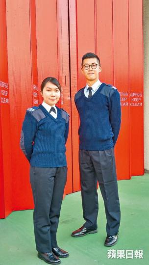 兩名消防隊目陳彥琳(左)及羅栢揚認為調派後指引令他們使命感大增。
兩名消防隊目陳彥琳(左)及羅栢揚認為調派後指引令他們使命感大增。