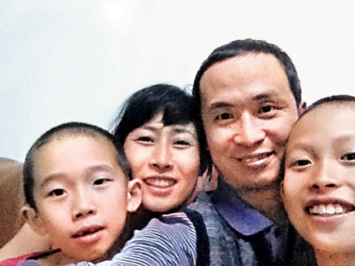 謝燕益與原珊珊夫婦欲聲援李文足受阻。 資料圖片 謝燕益與原珊珊夫婦欲聲援李文足受阻。 資料圖片