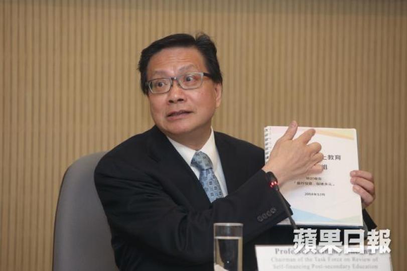 小組主席張炳良強調,自資專上界別須承受市場風險。李潤芳攝 小組主席張炳良強調,自資專上界別須承受市場風險。李潤芳攝