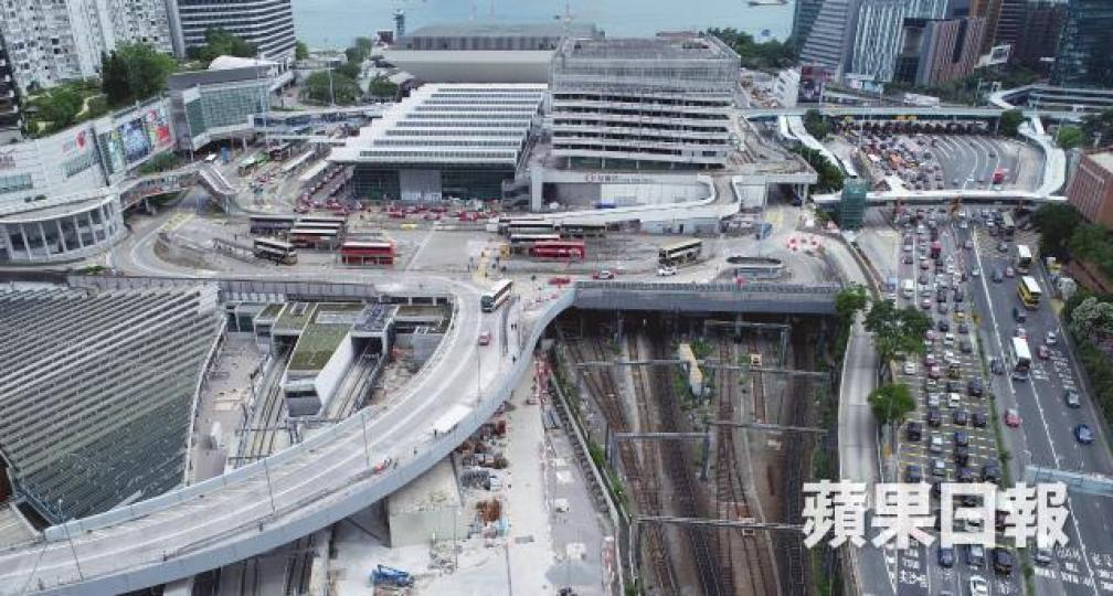 路政署昨晚再公佈14個螺絲帽接駁的檢測結果,當中再多四處接駁不合格。 路政署昨晚再公佈14個螺絲帽接駁的檢測結果,當中再多四處接駁不合格。