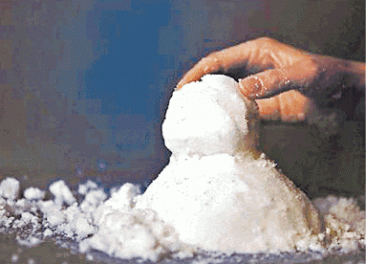 專家告誡「人造雪粉」或對人體有害。 專家告誡「人造雪粉」或對人體有害。