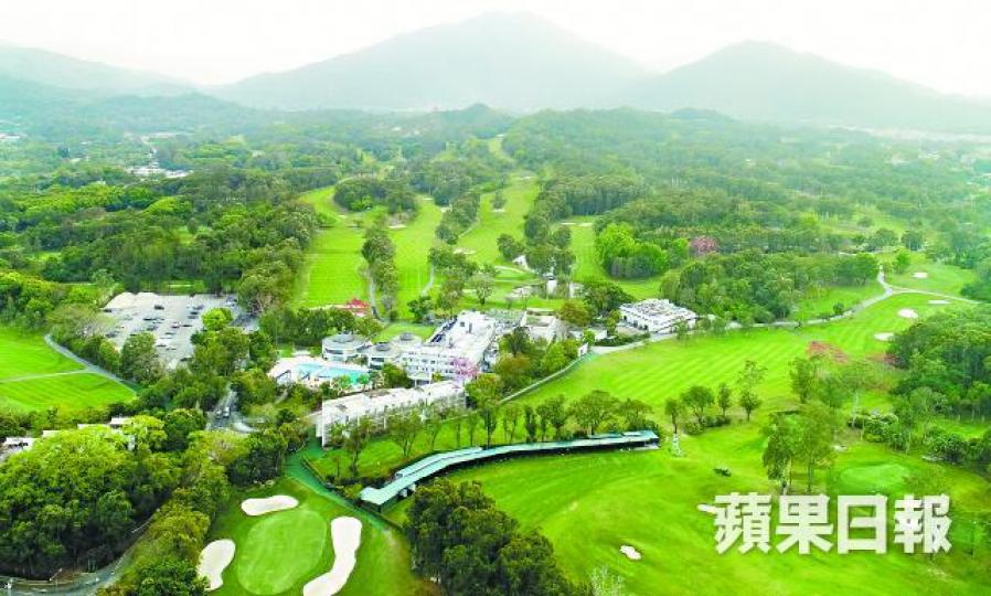 小組建議先分階段發展粉嶺高球場用地,以解決短中期土地荒問題。資料圖片黃遠輝 小組建議先分階段發展粉嶺高球場用地,以解決短中期土地荒問題。資料圖片黃遠輝
