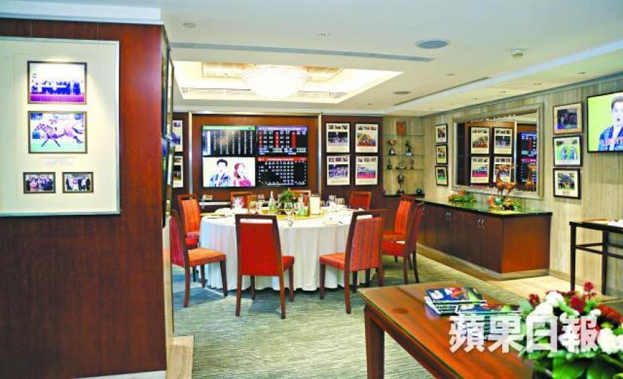 跑馬地馬場的馬會主席專用廂房罕有曝光。 跑馬地馬場的馬會主席專用廂房罕有曝光。