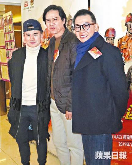 (左起)梁釗峰、林嘉華及袁富華昨日出席有份主演的港台劇活動。王喜再次參演《火速救兵》系列,扮演消防員。 (左起)梁釗峰、林嘉華及袁富華昨日出席有份主演的港台劇活動。王喜再次參演《火速救兵》系列,扮演消防員。