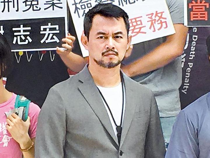 曾為台北捷運殺人案疑犯鄭捷作辯護的黃致豪律師,被指多次向單身美女約炮。資料圖片 曾為台北捷運殺人案疑犯鄭捷作辯護的黃致豪律師,被指多次向單身美女約炮。資料圖片