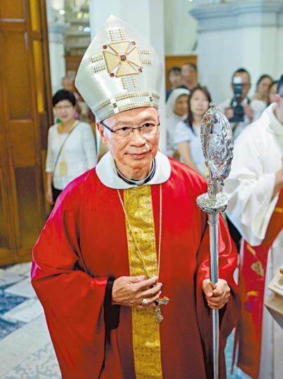 天主教香港教區主教楊鳴章昨病逝,任內未有定下接班部署。資料圖片彩虹聖家堂昨晚舉行彌撒悼念楊鳴章。何柏佳攝 天主教香港教區主教楊鳴章昨病逝,任內未有定下接班部署。資料圖片彩虹聖家堂昨晚舉行彌撒悼念楊鳴章。何柏佳攝