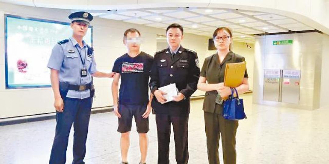 姓龍港人去年10月從內地乘高鐵抵西九龍站內地口岸區,遭深圳執法人員帶走。 姓龍港人去年10月從內地乘高鐵抵西九龍站內地口岸區,遭深圳執法人員帶走。