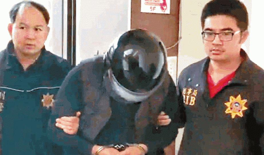涉殺情敵的鄒姓疑兇被警方拘捕。台灣《蘋果日報》鄒姓疑兇。互聯網遇害的士司機王嘉民。互聯網 涉殺情敵的鄒姓疑兇被警方拘捕。台灣《蘋果日報》鄒姓疑兇。互聯網遇害的士司機王嘉民。互聯網