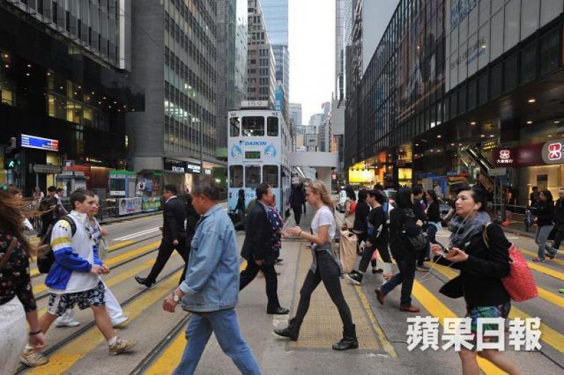 香港人口老化問題嚴峻,希望政府能積極推動各大小企業盡快延長退休年齡。 資料圖片 香港人口老化問題嚴峻,希望政府能積極推動各大小企業盡快延長退休年齡。 資料圖片