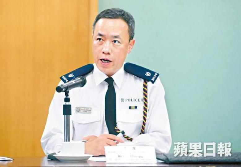警司李文耀指中環及灣仔北部份路段,在繞道通車後會較為繁忙。陳善南攝 警司李文耀指中環及灣仔北部份路段,在繞道通車後會較為繁忙。陳善南攝