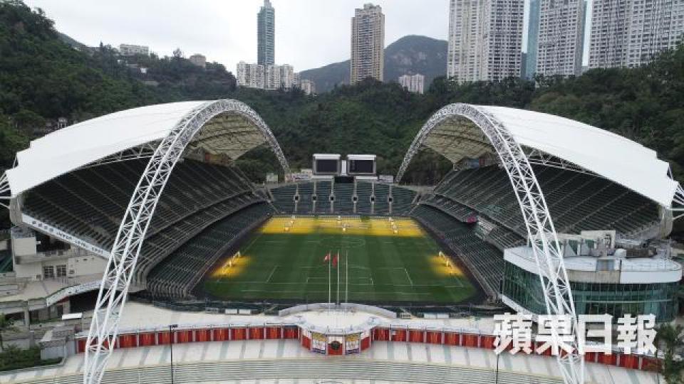區議員指香港大球場改建後或對附近交通造成負荷。 區議員指香港大球場改建後或對附近交通造成負荷。