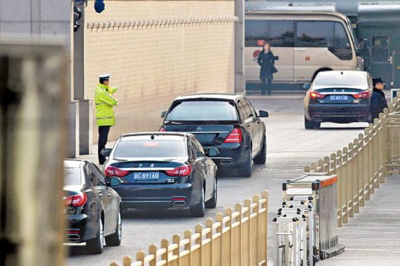 金正恩的車隊駛向北京火車站，結束北京訪問行程。路透社