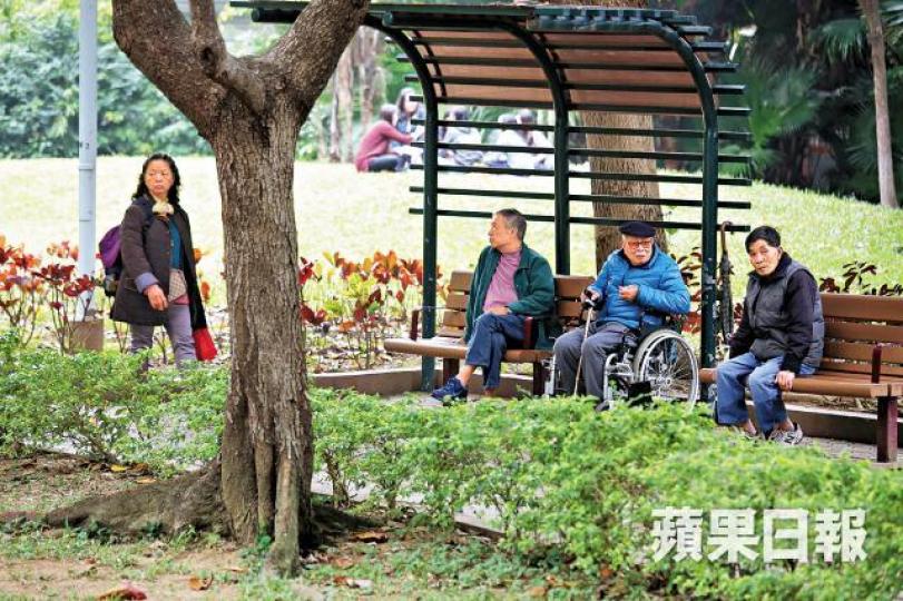 林鄭收緊長者綜援申請門檻惹爭議。資料圖片 林鄭收緊長者綜援申請門檻惹爭議。資料圖片
