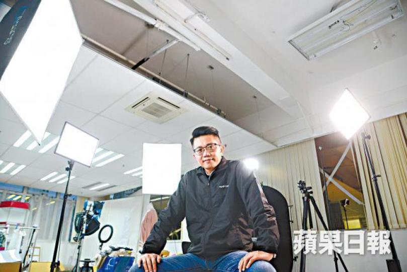 黎文形容創立MyDress是「All in一鋪」,沒有退路。何耀勤攝黎文認為員工是公司重要資產,失去大財團支持後亦堅持不裁員。 黎文形容創立MyDress是「All in一鋪」,沒有退路。何耀勤攝黎文認為員工是公司重要資產,失去大財團支持後亦堅持不裁員。