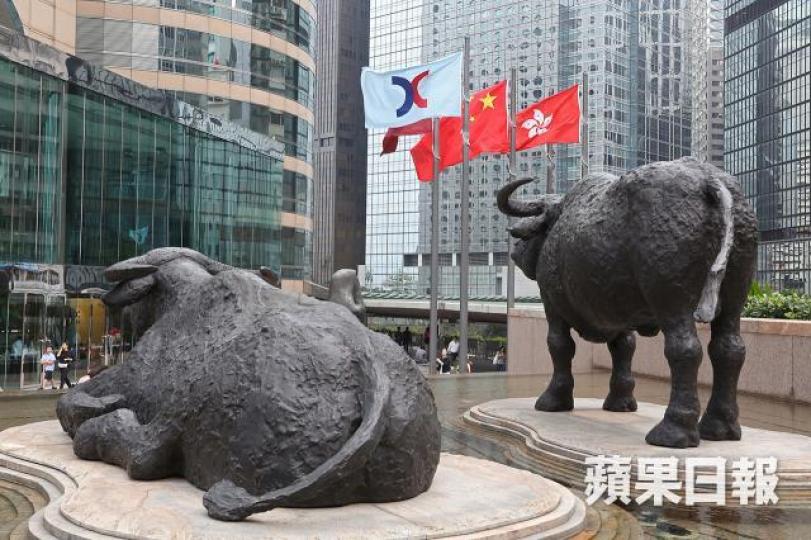 資金繼續睇淡後市,湧入熊仔博跌,熊證街貨佔比升至63%。 資料圖片 資金繼續睇淡後市,湧入熊仔博跌,熊證街貨佔比升至63%。 資料圖片