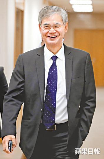 羅致光「當大家都120歲,60歲嘅人係啱啱中年。」 羅致光「當大家都120歲,60歲嘅人係啱啱中年。」