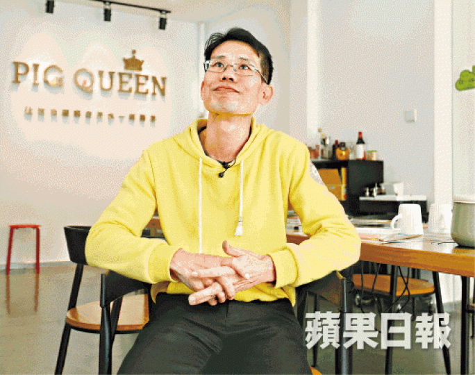 蔡老闆稱用「清水煮一切」,能吃出食物鮮味。星樂甜品燒烤店主打芋圓火鍋。 蔡老闆稱用「清水煮一切」,能吃出食物鮮味。星樂甜品燒烤店主打芋圓火鍋。
