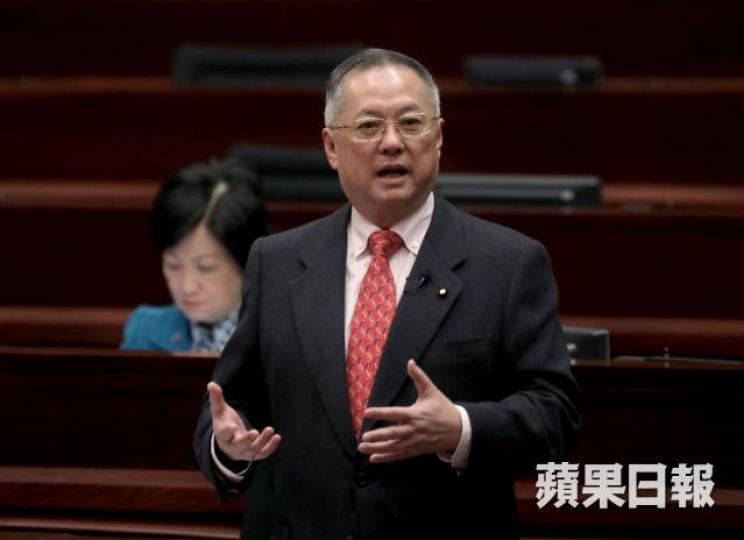 張宇人指60至65歲的人士可考慮投身飲食業。