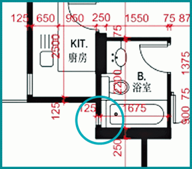 喜築2018年5月份發佈的電子版樓書顯示,J室單位的浴室為三條較幼體的間線(藍圈示),一般理解為窗戶位置。喜築最初發佈的2016年9月份的電子版樓書顯示,J室單位的浴室為「黑廁」(藍圈示)。 喜築2018年5月份發佈的電子版樓書顯示,J室單位的浴室為三條較幼體的間線(藍圈示),一般理解為窗戶位置。喜築最初發佈的2016年9月份的電子版樓書顯示,J室單位的浴室為「黑廁」(藍圈示)。